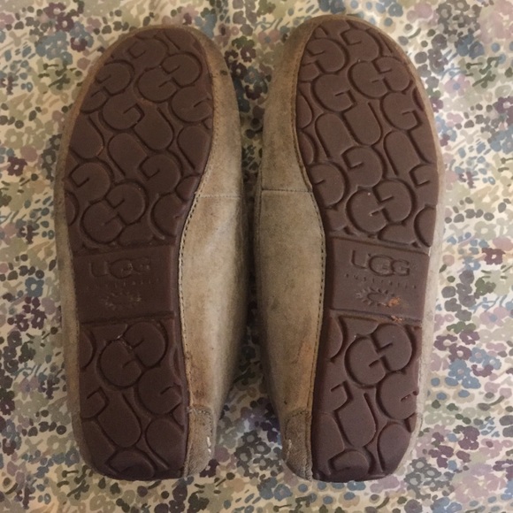 UGG slippers - Picture 2 of 3