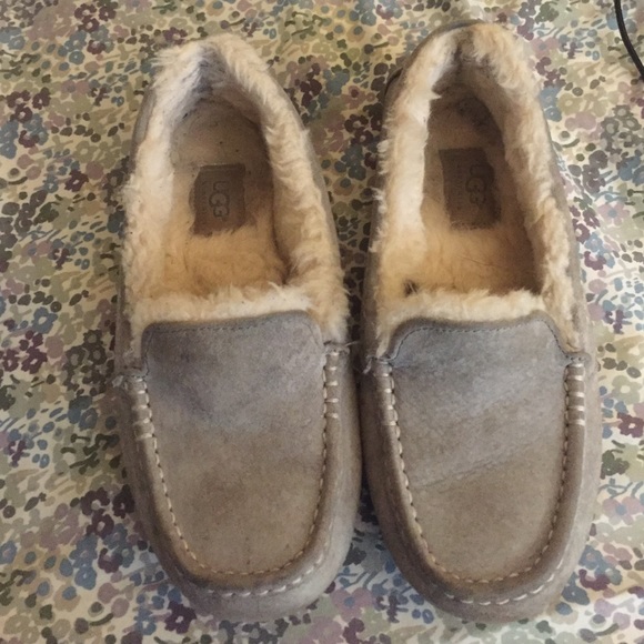 UGG slippers - Picture 3 of 3