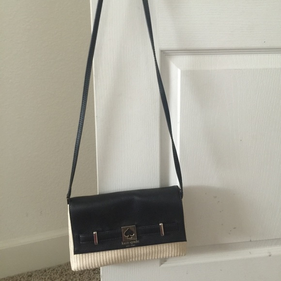 Kate spade cross body small handbag sold!! - Picture 2 of 3