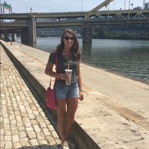 Meet your Posher, Brooke