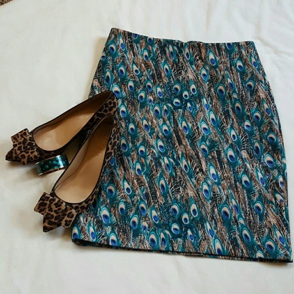 TALBOTS PEACOCK DESIGNATED SKIRT