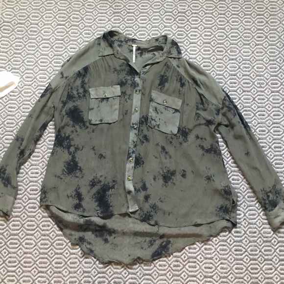 FREE PEOPLE tye die blouse, great condition