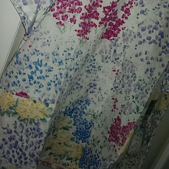 Scrub top - Picture 2 of 3