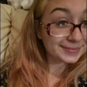 Meet your Posher, Makayla