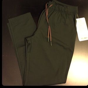 Lululemon jet pants