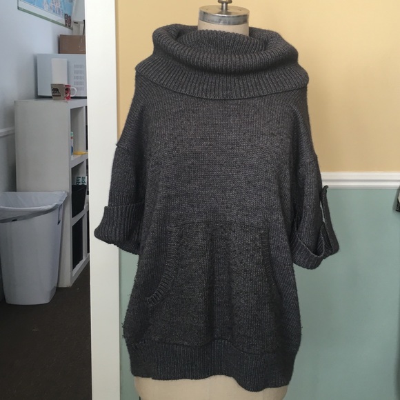 BCBGMaxAzria Sweaters - Cozy sweater