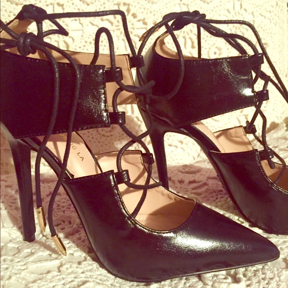 Black or nude tide up high heels size 9 NEW