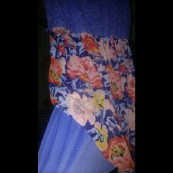 Blue dress flower design - Picture 3 of 3