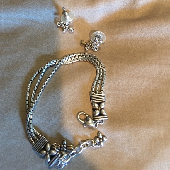 Bracelet and earrings