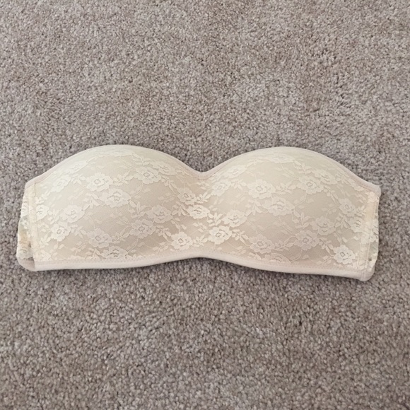 PINK Victoria's Secret Nude Lace Bandeau Large