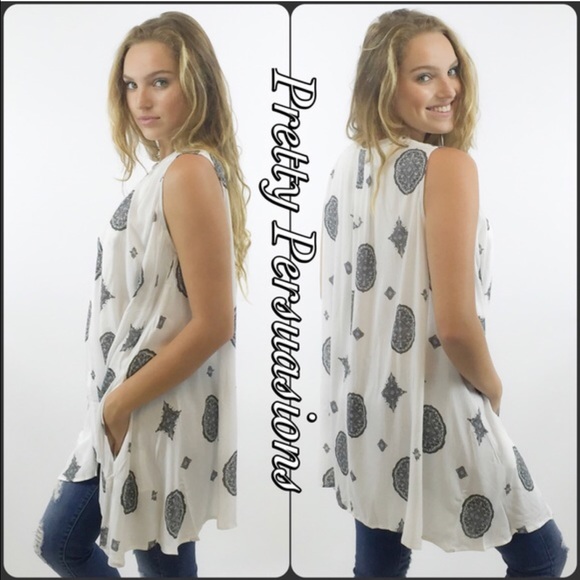 SOLD OUT ‼️ Black White Mixed Print Boho Swing Top - Picture 3 of 6