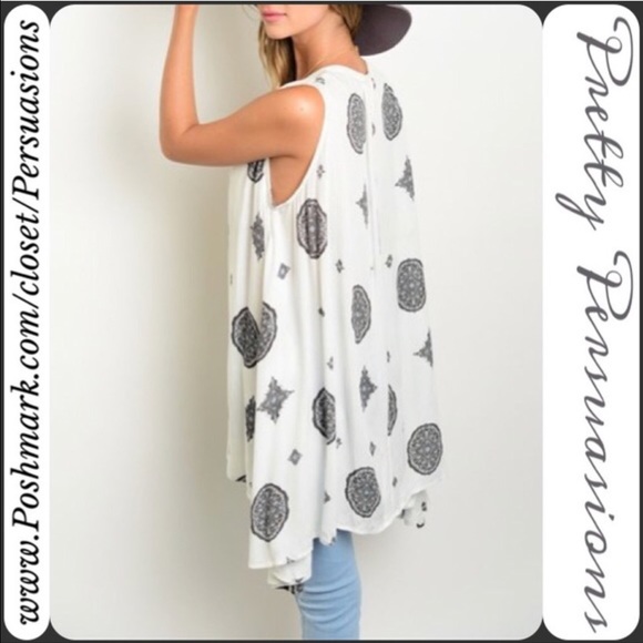 SOLD OUT ‼️ Black White Mixed Print Boho Swing Top - Picture 6 of 6