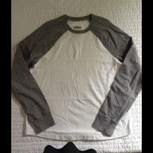 Men's raglan style pullover.