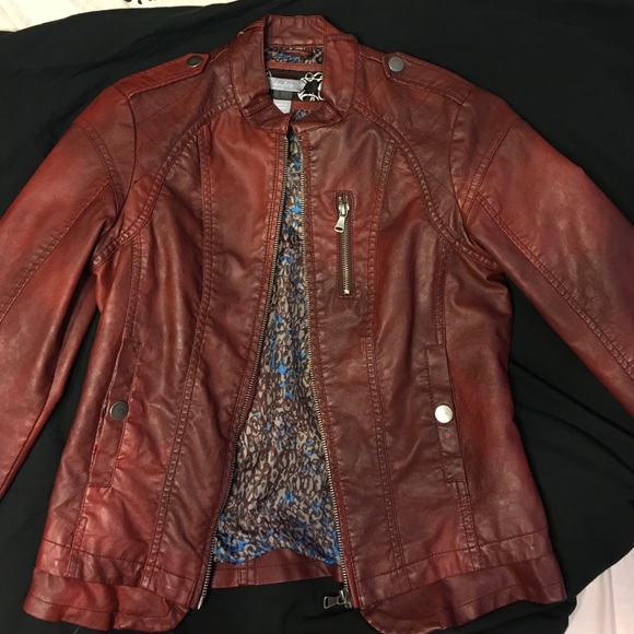 Day trip faux leather jacket in maroon