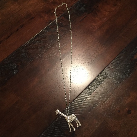 NWOT ALDO Long Necklace with Giraffe Pendant