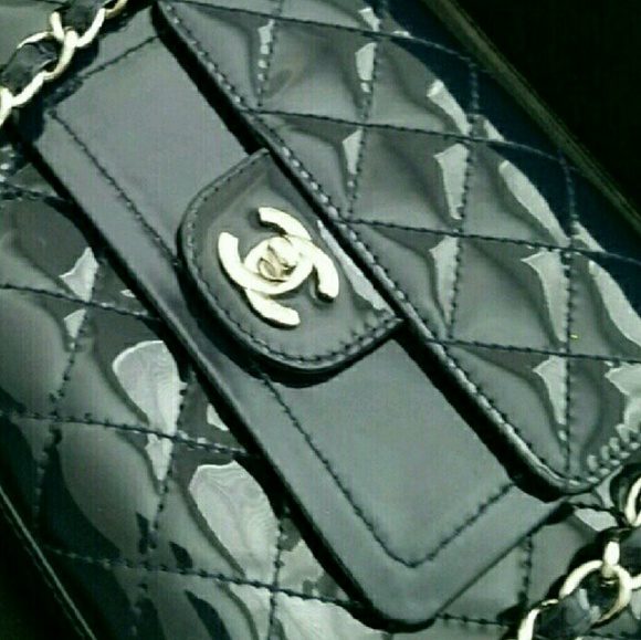 Chanel Navy Leather Authentic w/box & papers - Picture 4 of 8