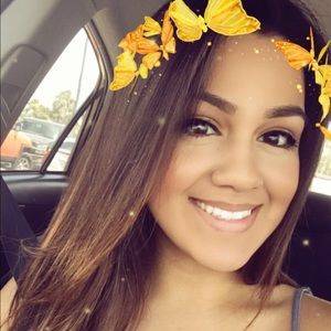 Meet your Posher, Kayla