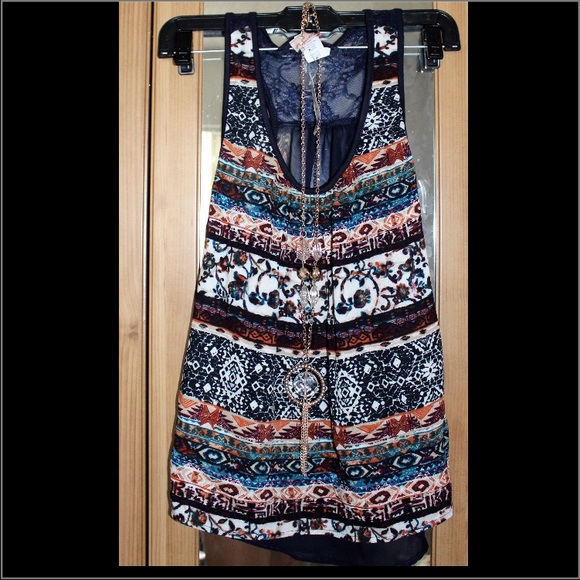 Pattern Blouse With Detachable NecklaceNWT