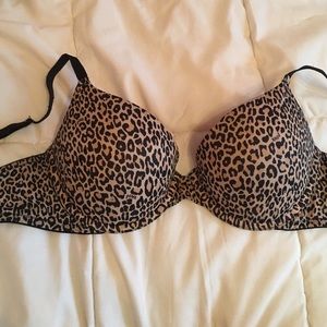 Victoria secret pink bra 36C