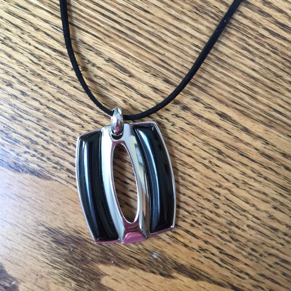 Lia Sophia Long Reversible Black&Silver Necklace - Picture 2 of 4