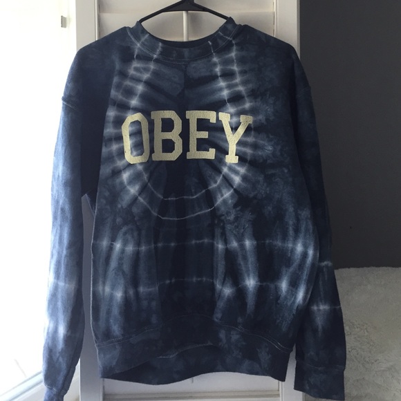 Obey Tops - Oversized Obey Crewneck 💙