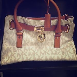 PRICE DROP Michael Kors Bag! Now considering trade