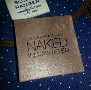 Urban Decay Naked Illuminated Powder - Aura
