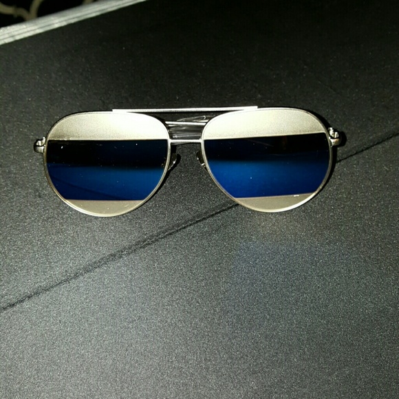 Avaitors - Picture 3 of 4