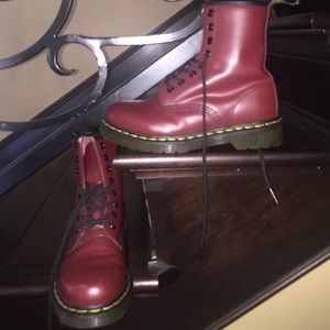 burgundy doc martins!!