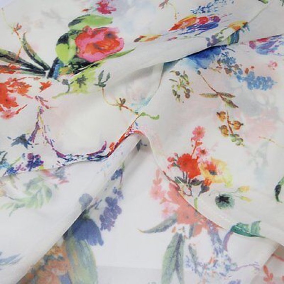 ✨HOST PICK✨ Sheer Floral Kimono - Picture 4 of 7