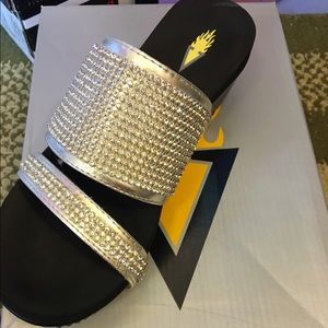 Bling wedge very comfortable