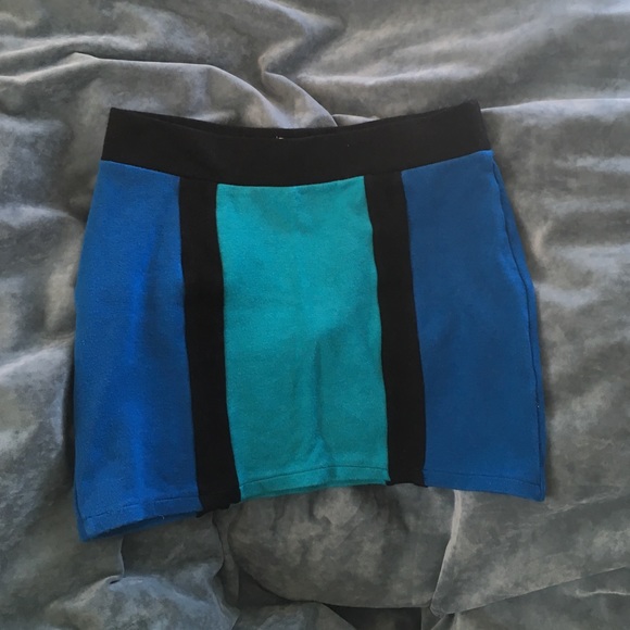 Color block mini skirt