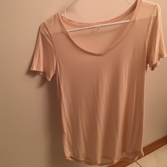 Kit&Ace (lululemon sister company)blush pink shirt