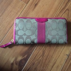 Coach wallet