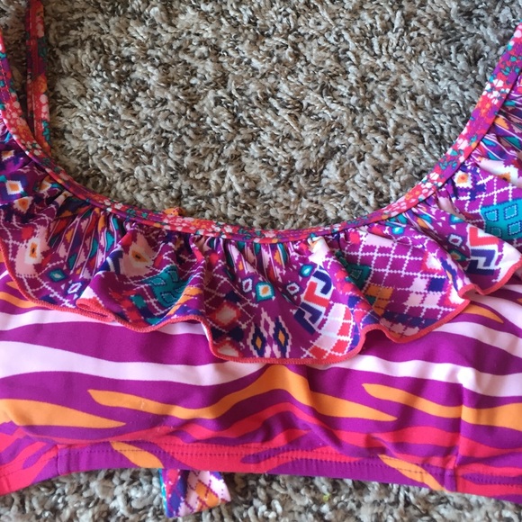 Swim suit set from target!! - Picture 2 of 4