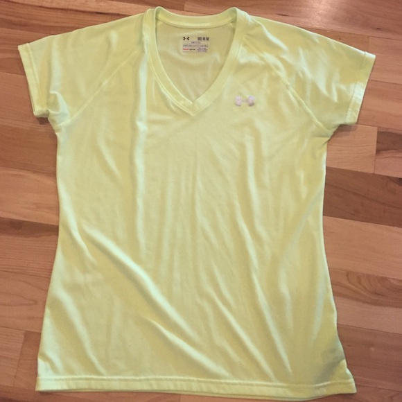 Under Armour hear gear semi fitted tshirt