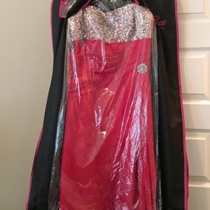 Red long prom dress