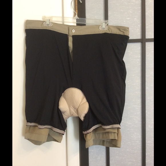 Men's Performance Liquicell Sports Shorts - Picture 3 of 4