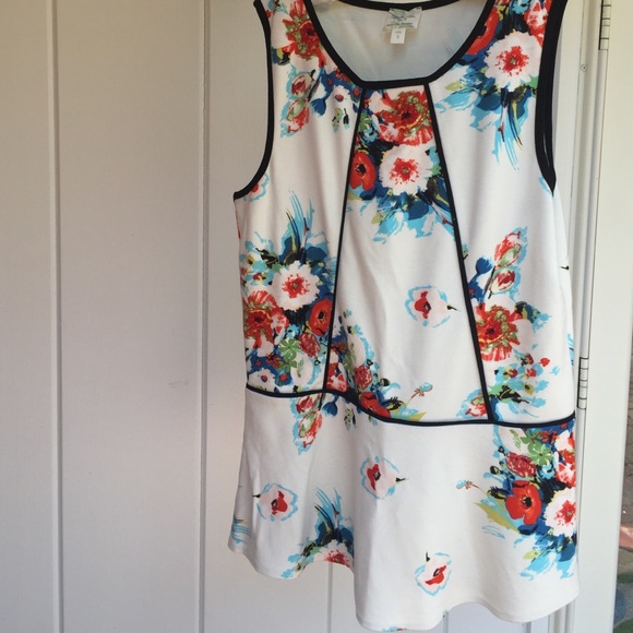 Floral sleeveless top