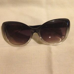 Forever 21 cat eye black/clear ombré sunglasses
