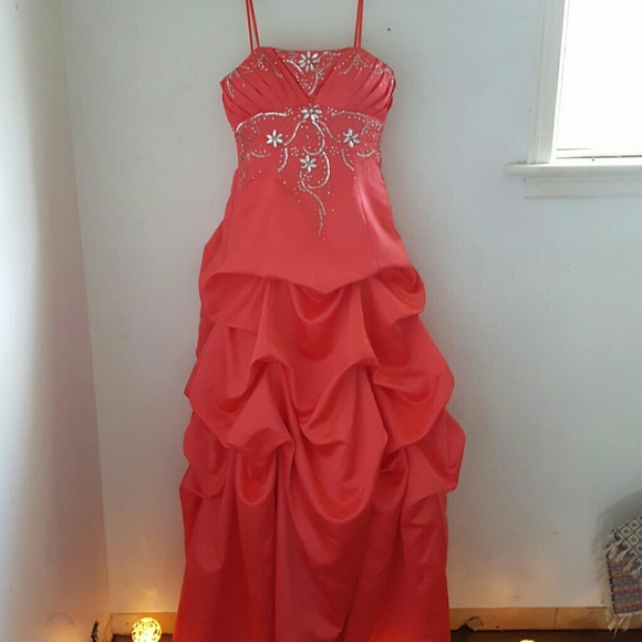 Prom Dress - Picture 2 of 3