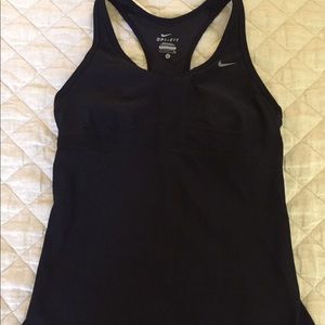 Nike run/tennis top size small black