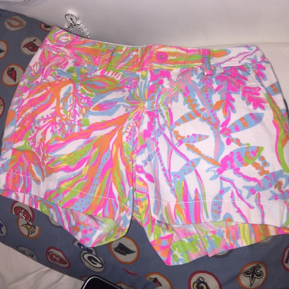 Lilly Pulitzer Pants - Pink print Lilly Pullitzer shorts