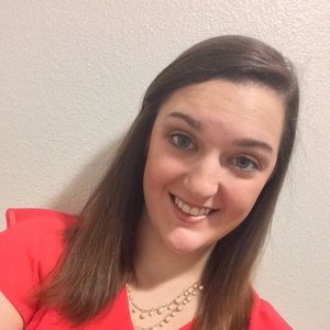 Meet your Posher, Adrianna