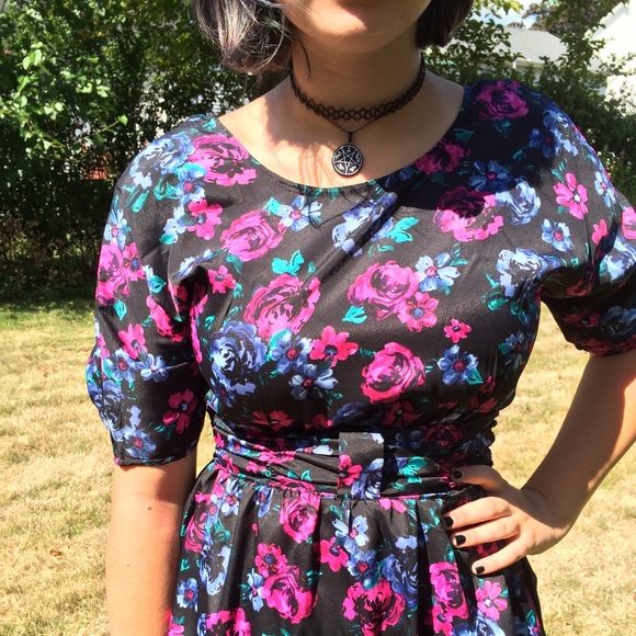 Floral half sleeve fit & flare dress Medium NWOT - Picture 3 of 4