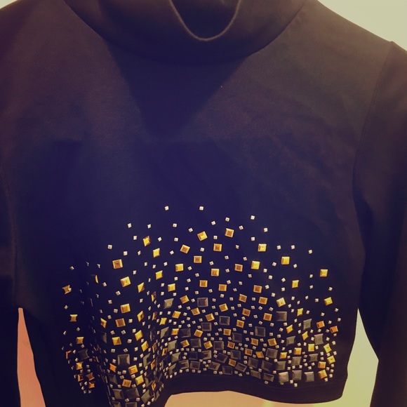 turtle neck crop top