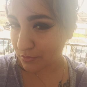 Meet your Posher, Perla