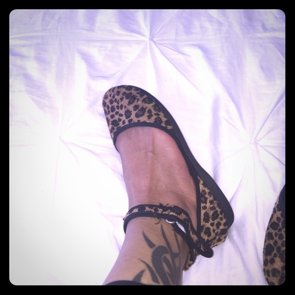 Leopard flats