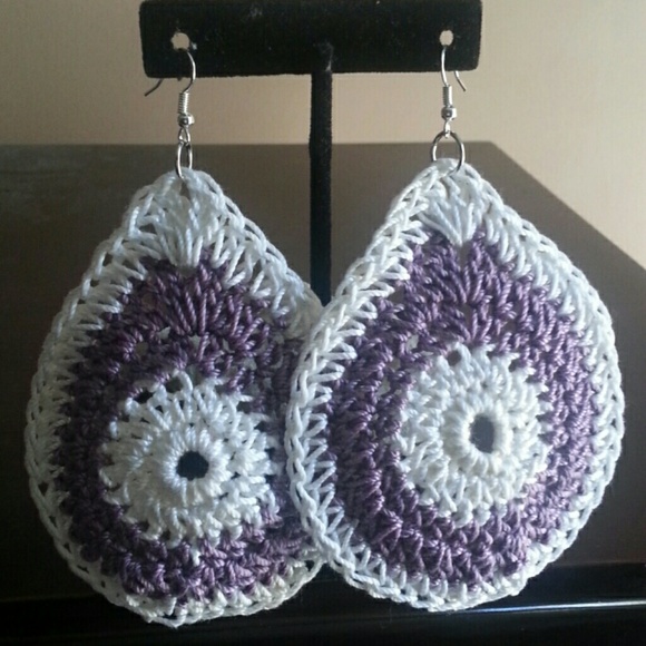 Earrings - Picture 1 of 1