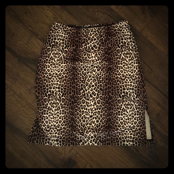 Leopard print skirt